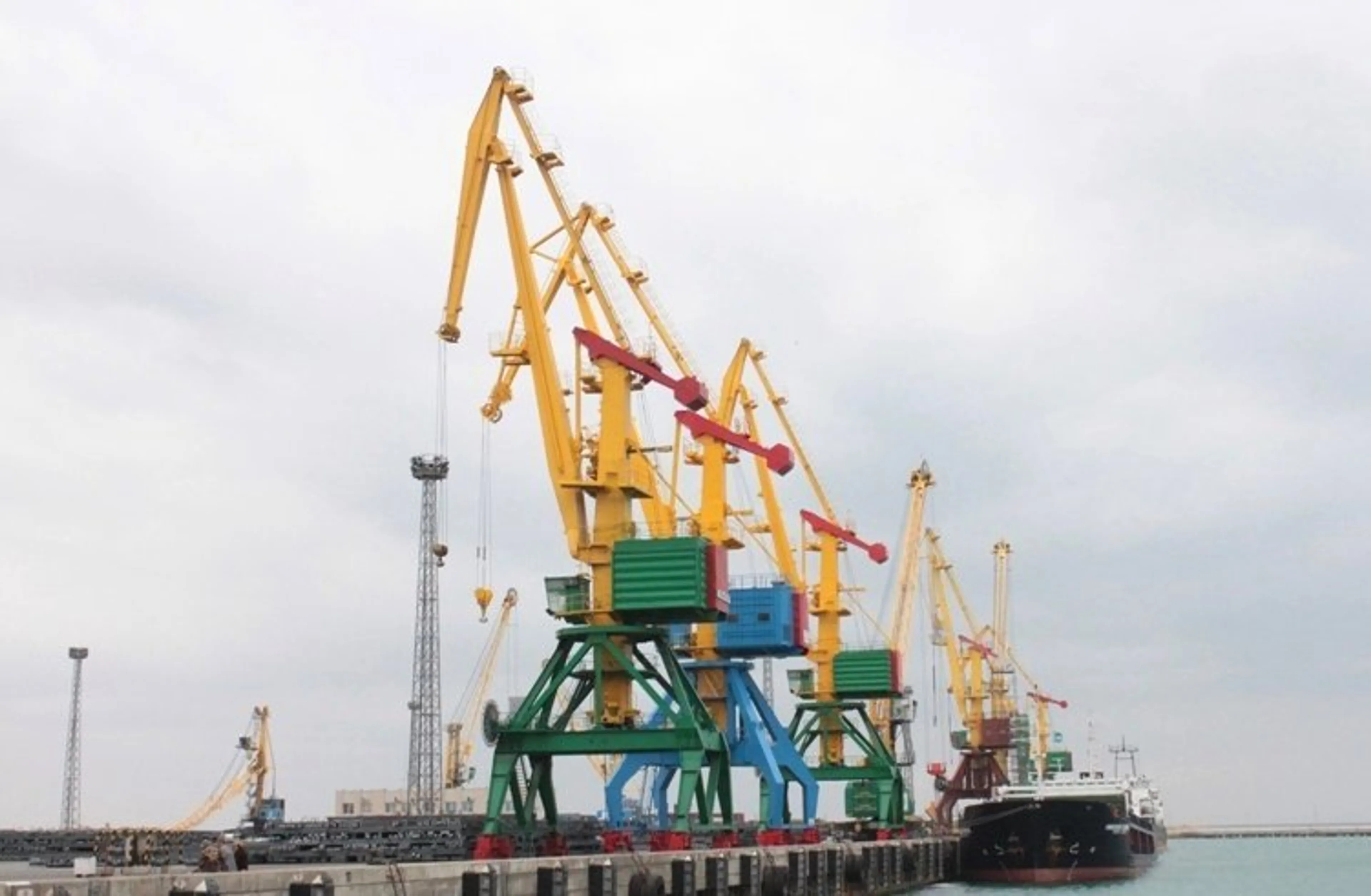 Капитал - 4 млн тонн нефти ТШО будет транспортировать через порт Актау