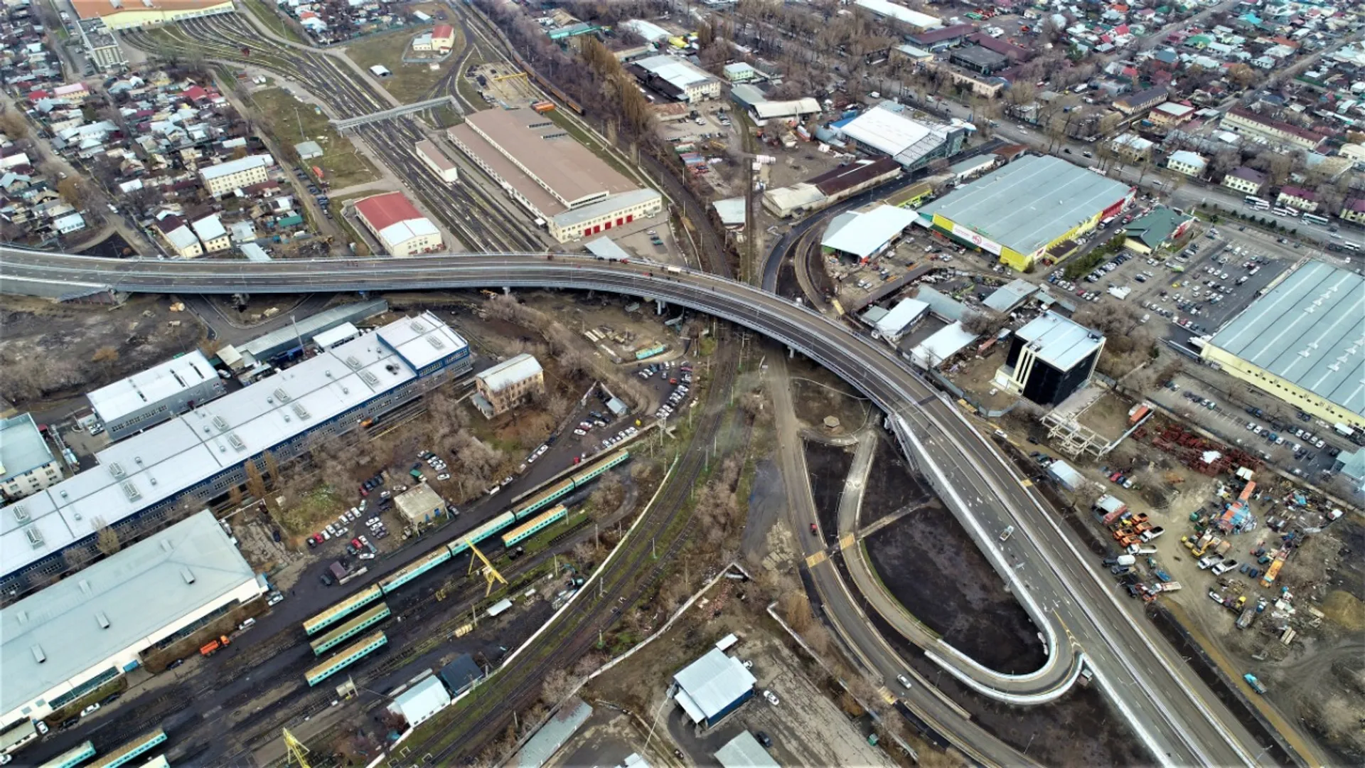 Капитал - «Север и юг» Алматы соединили транспортной эстакадой