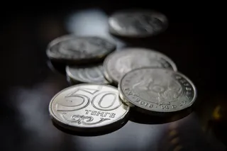 Капитал - На KASE доллар торгуется по 386 тенге