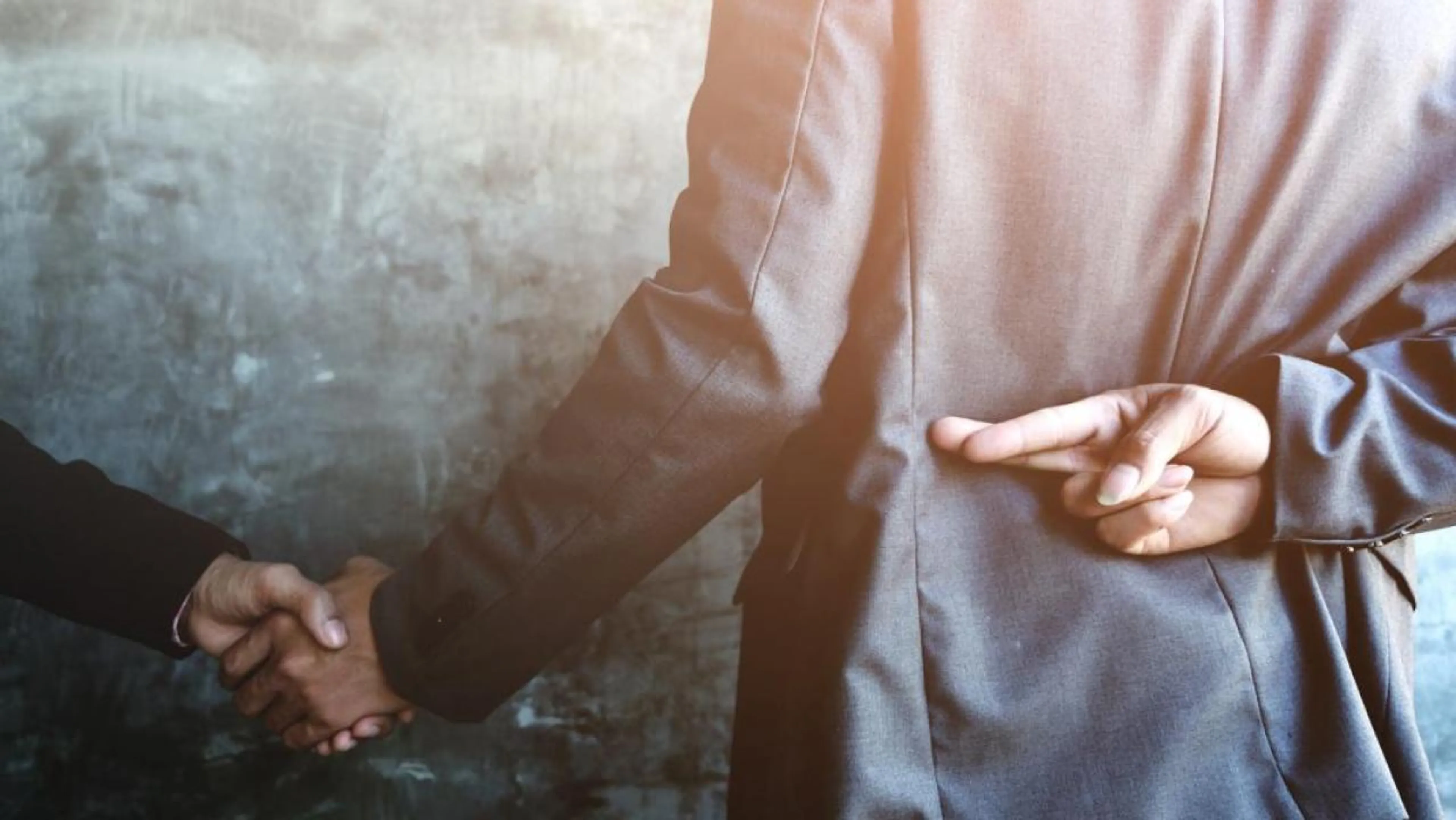 Капитал - Почему нужно искоренить профессию «помогайки» в РК?