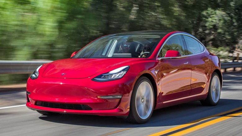 В США стартовали продажи бюджетного электромобиля Tesla Model 3- Kapital.kz