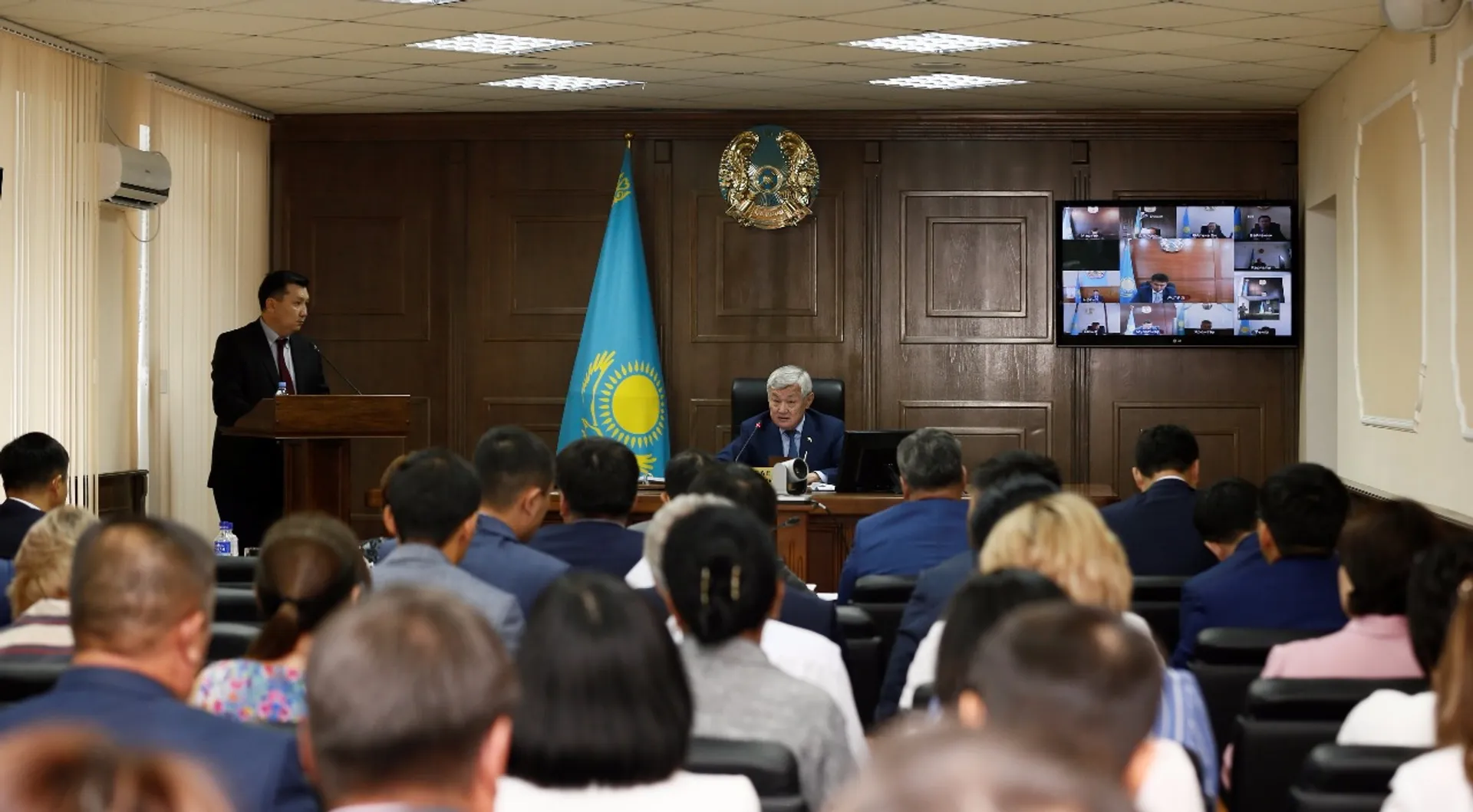 Капитал - Бердыбек Сапарбаев: Работайте над исключением бюрократических проволочек