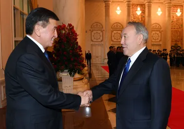 Сооранбай Жээнбеков пригласил Нурсултана Назарбаева посетить Бишкек