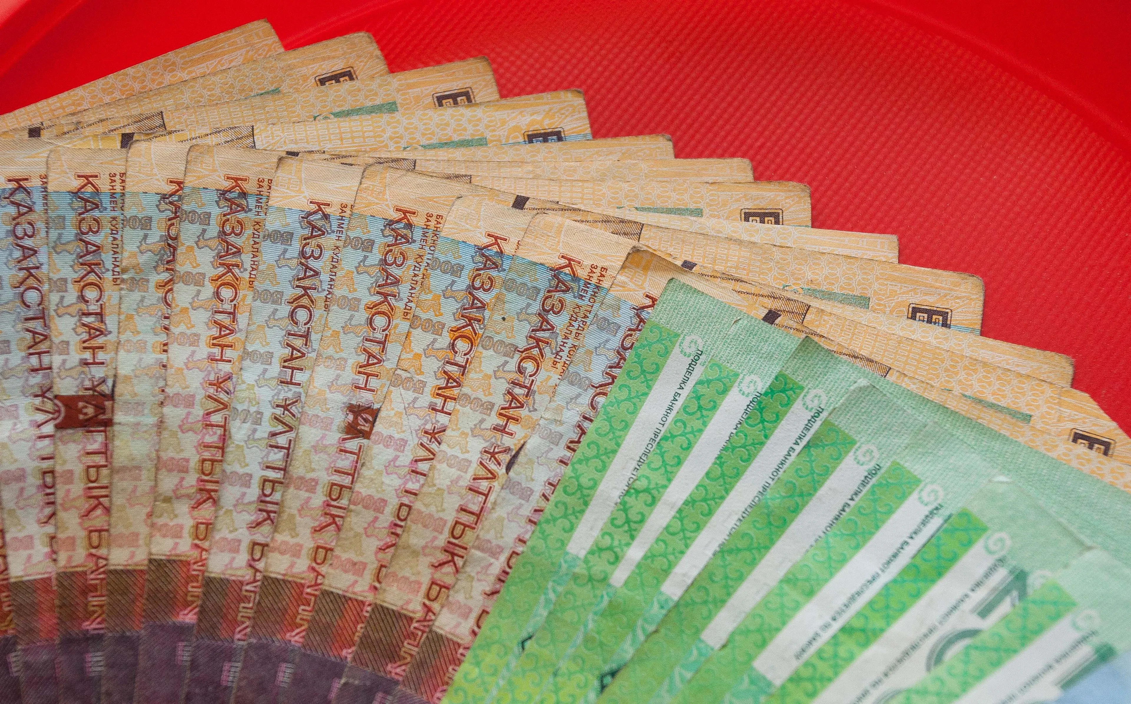 Капитал - Курсы тенге к инвалютам на 7 апреля