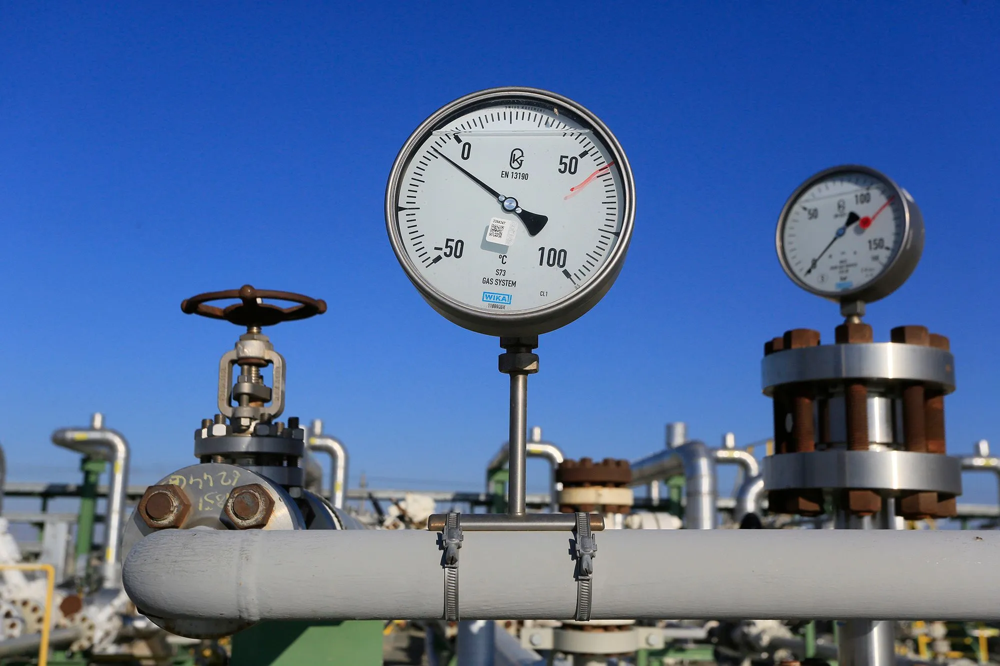 Лукойл заключил соглашение с Сarlyle о продаже зарубежных активов