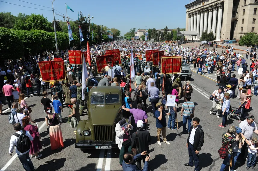 Капитал - По улицам Алматы и Астаны прошел «Бессмертный полк»