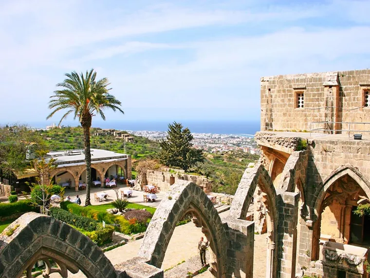 Капитал - Кипр начнет восстанавливать авиасообщение с другими странами с 9 июня