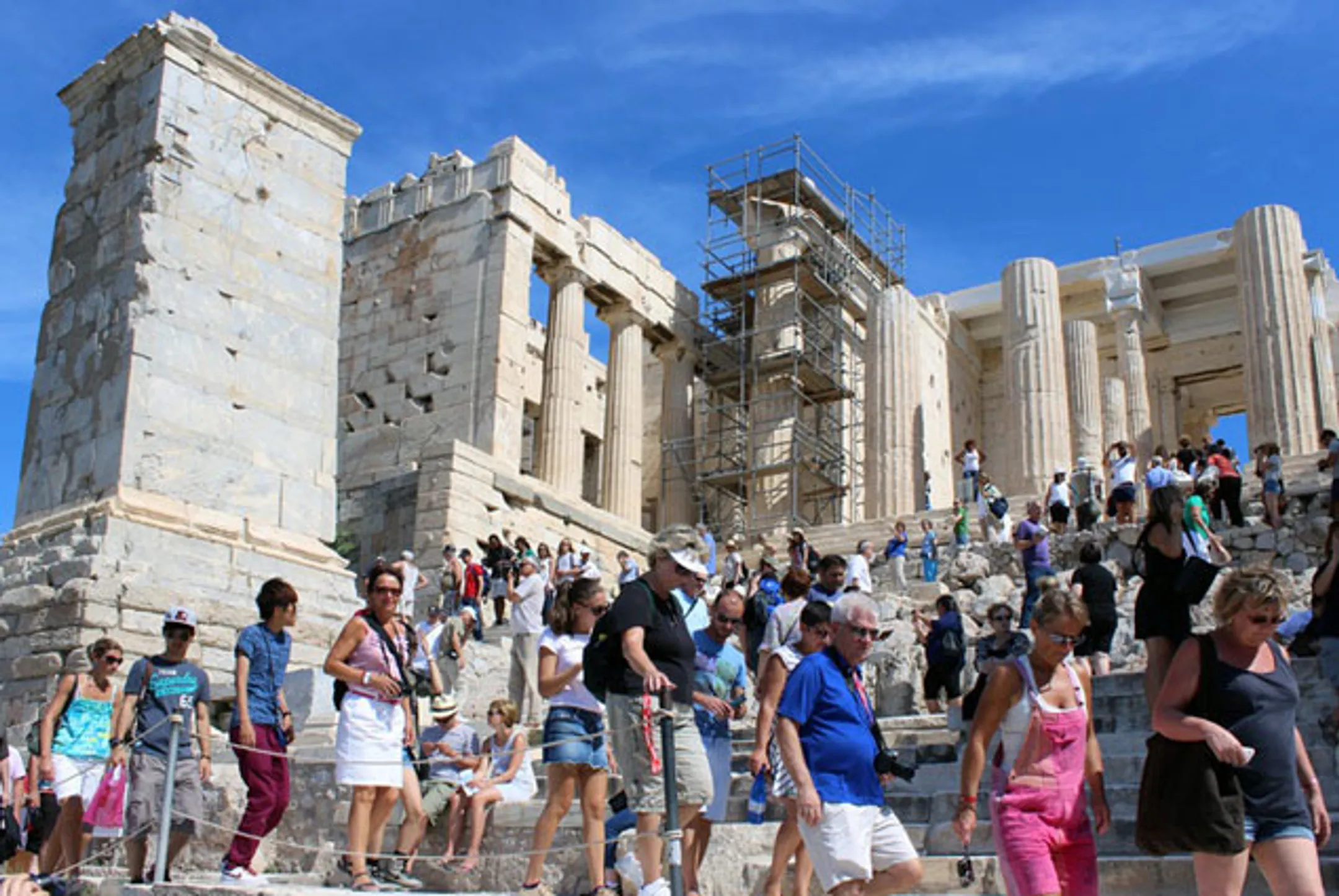 Греция повысит налог для клиентов гостиниц и ресторанов - Image Kapital.kz