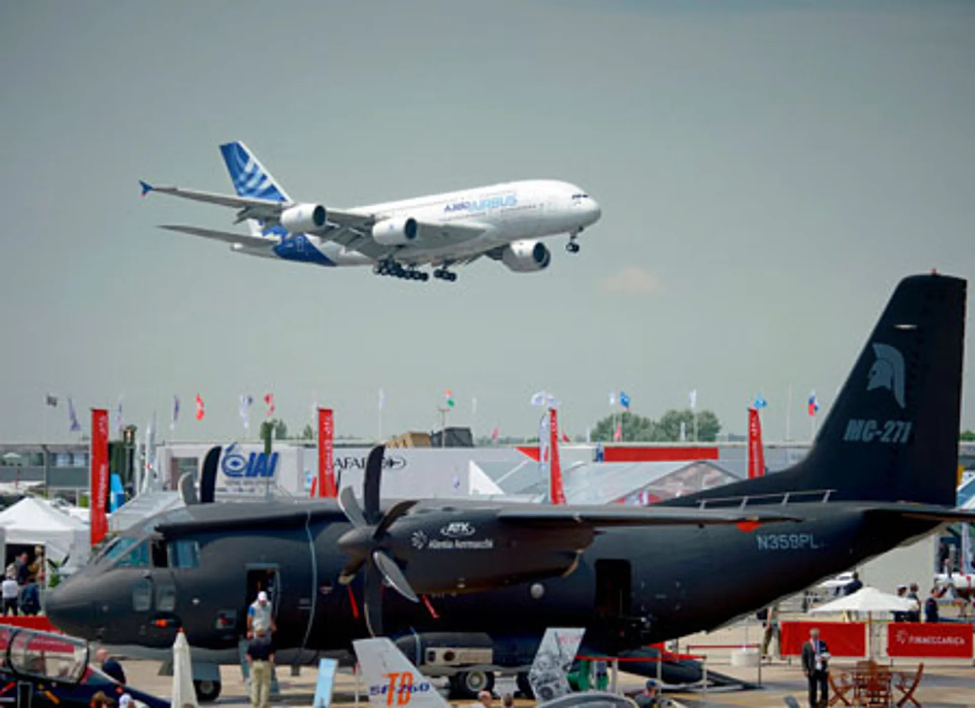 Капитал - Авиасалон в Ле Бурже отметился рекордными суммами сделок