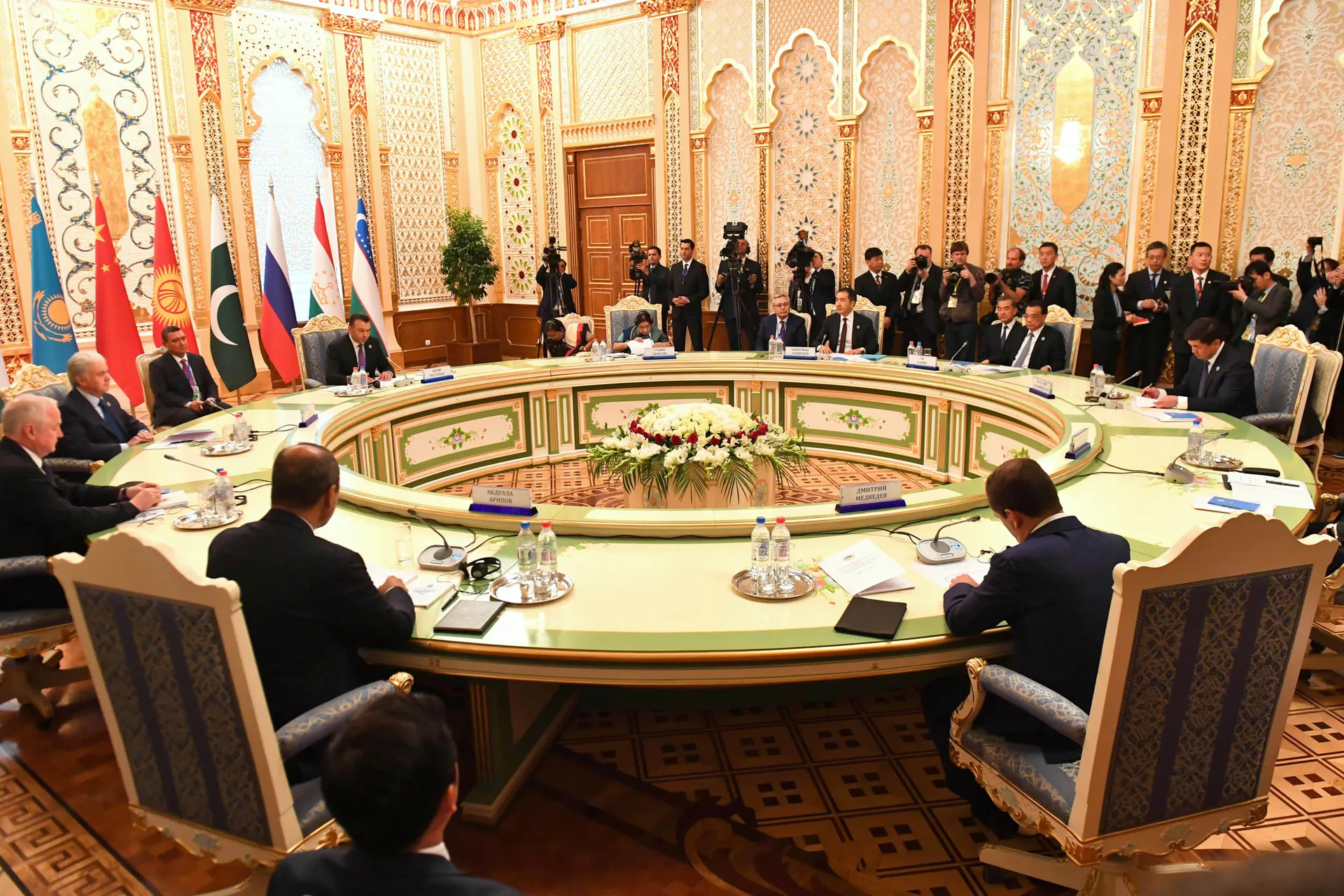 Капитал - Бакытжан Сагинтаев встретился с главами правительств стран ШОС