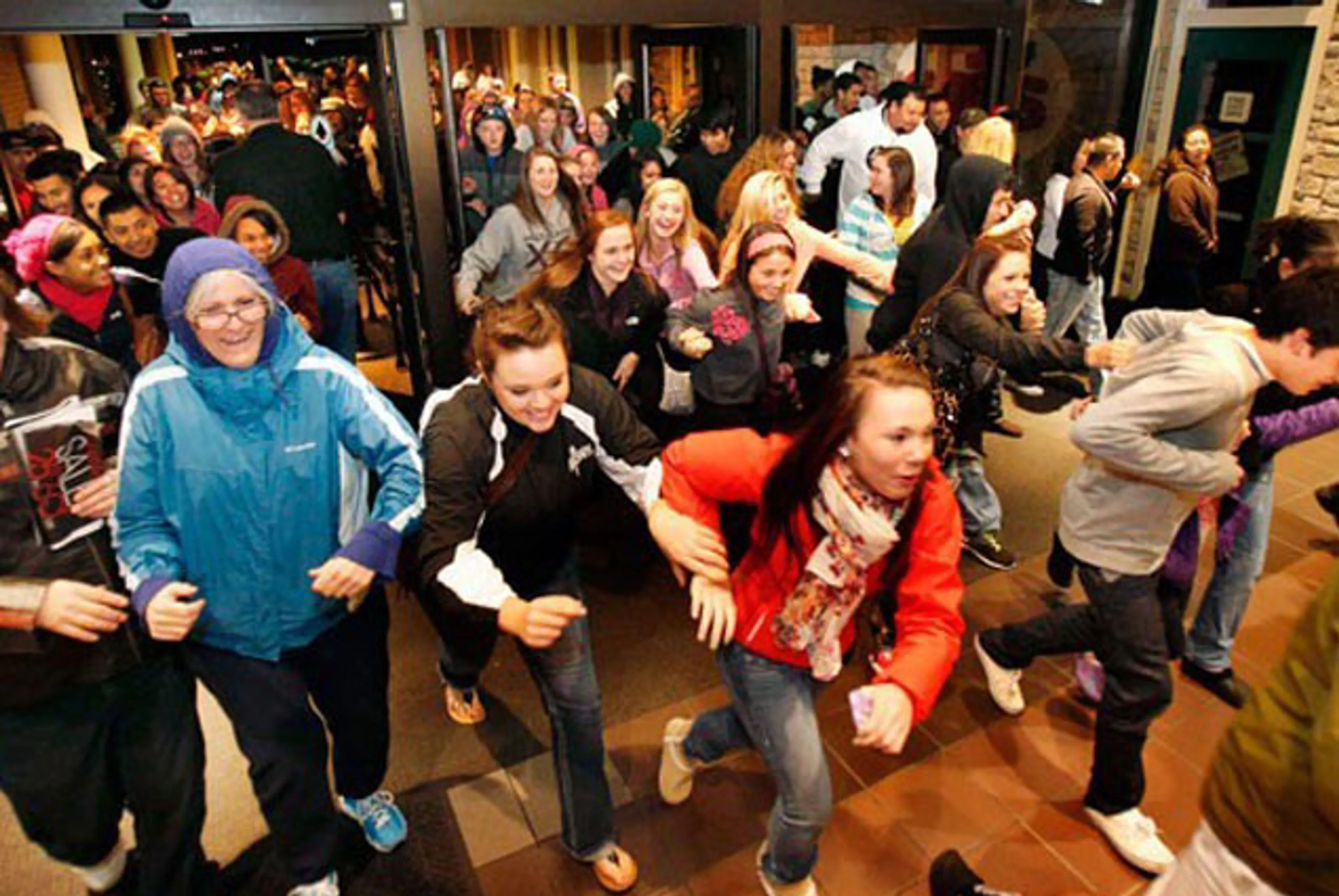 Капитал - Белорусы и казахстанцы активно скупают автомобили в РФ