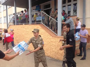 В Алматы продолжают бороться с последствиями селя