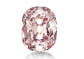 Капитал - Розовый бриллиант продан за $39,3 млн.