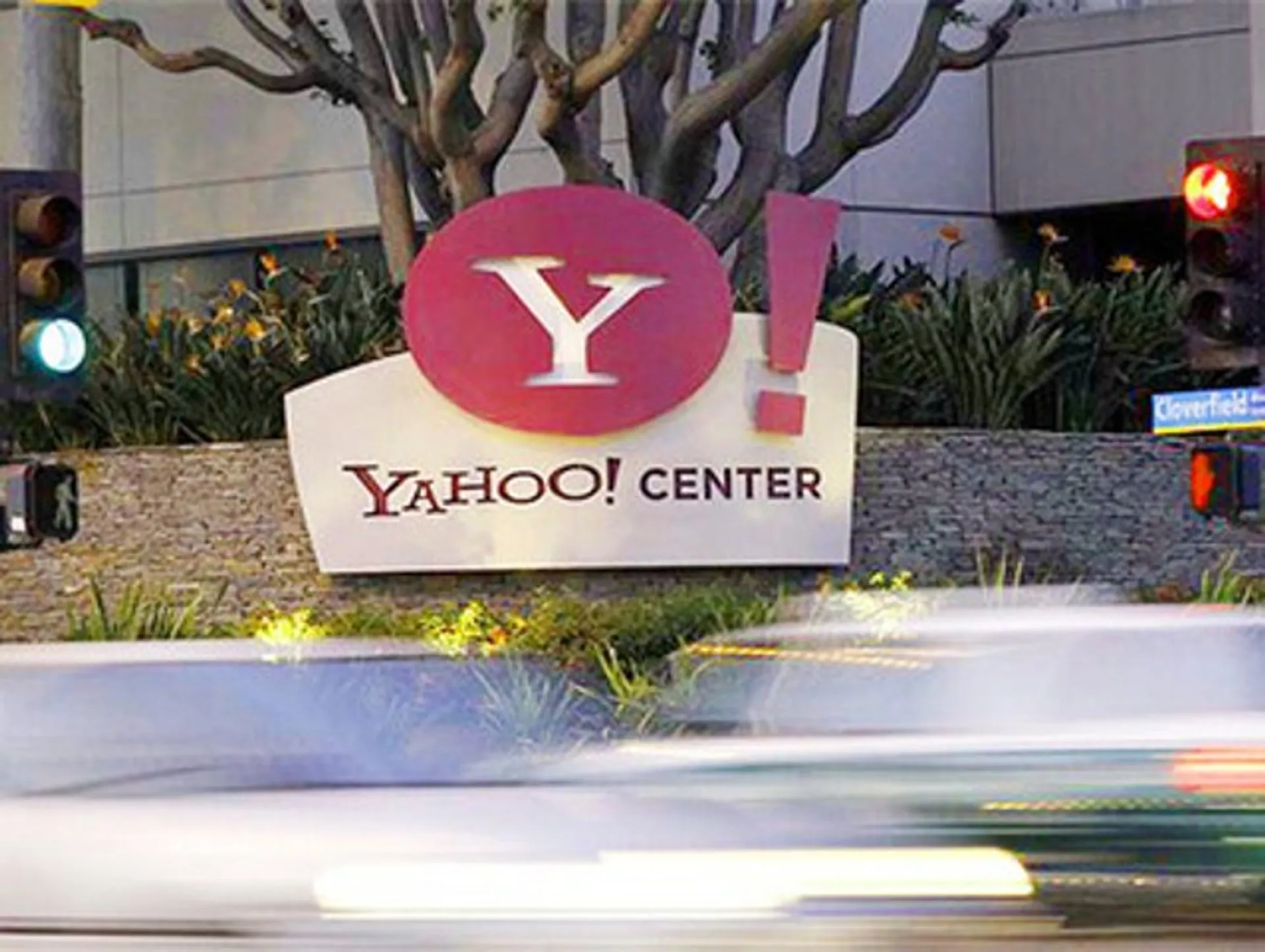 Капитал - Yahoo оштрафовали на $2,7 млрд.