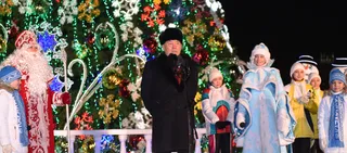 Капитал - В Астане зажжена главная елка