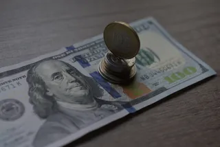 Капитал - Тенге начал неделю с роста