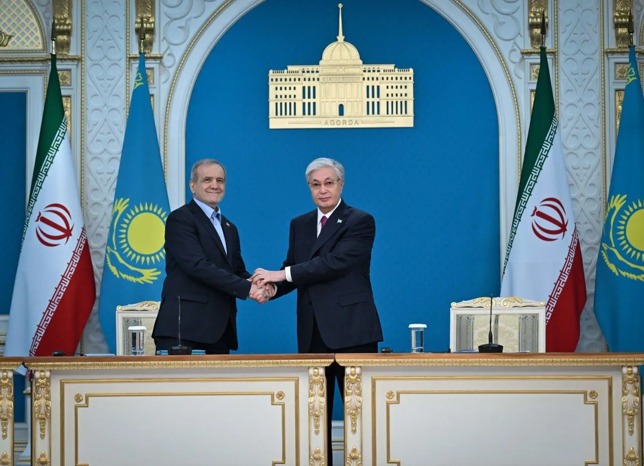 Казахстан и Иран подписали восемь документов