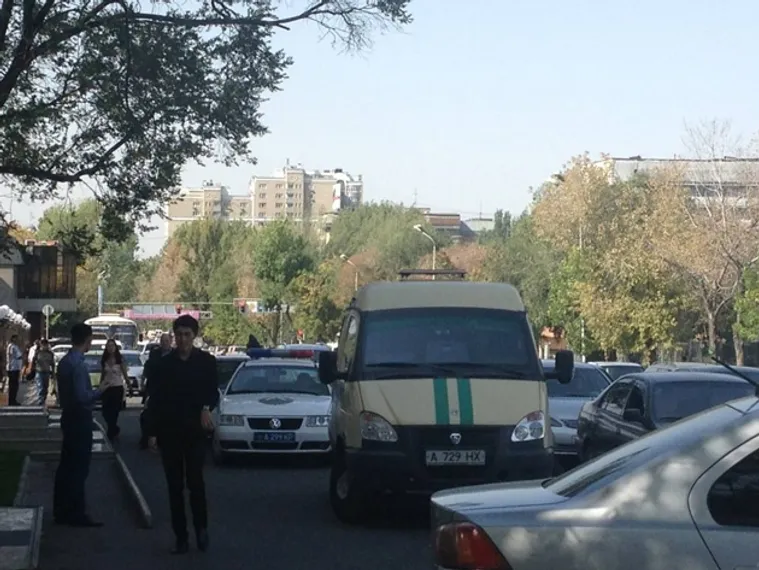 Капитал - Нападавших на сотрудников Travel Express было трое