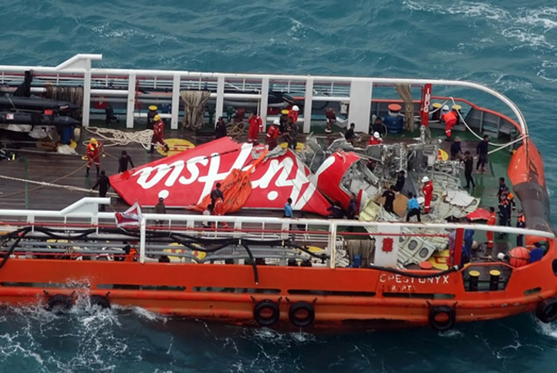 Капитал - У AirAsia мог быть неисправен бортовой компьютер