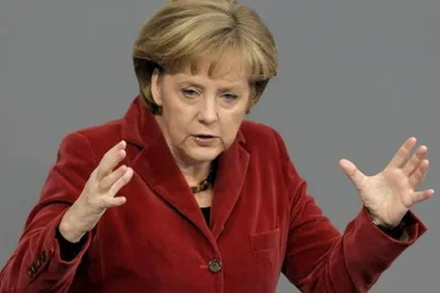 Ангела Меркель требует разобраться с Грецией