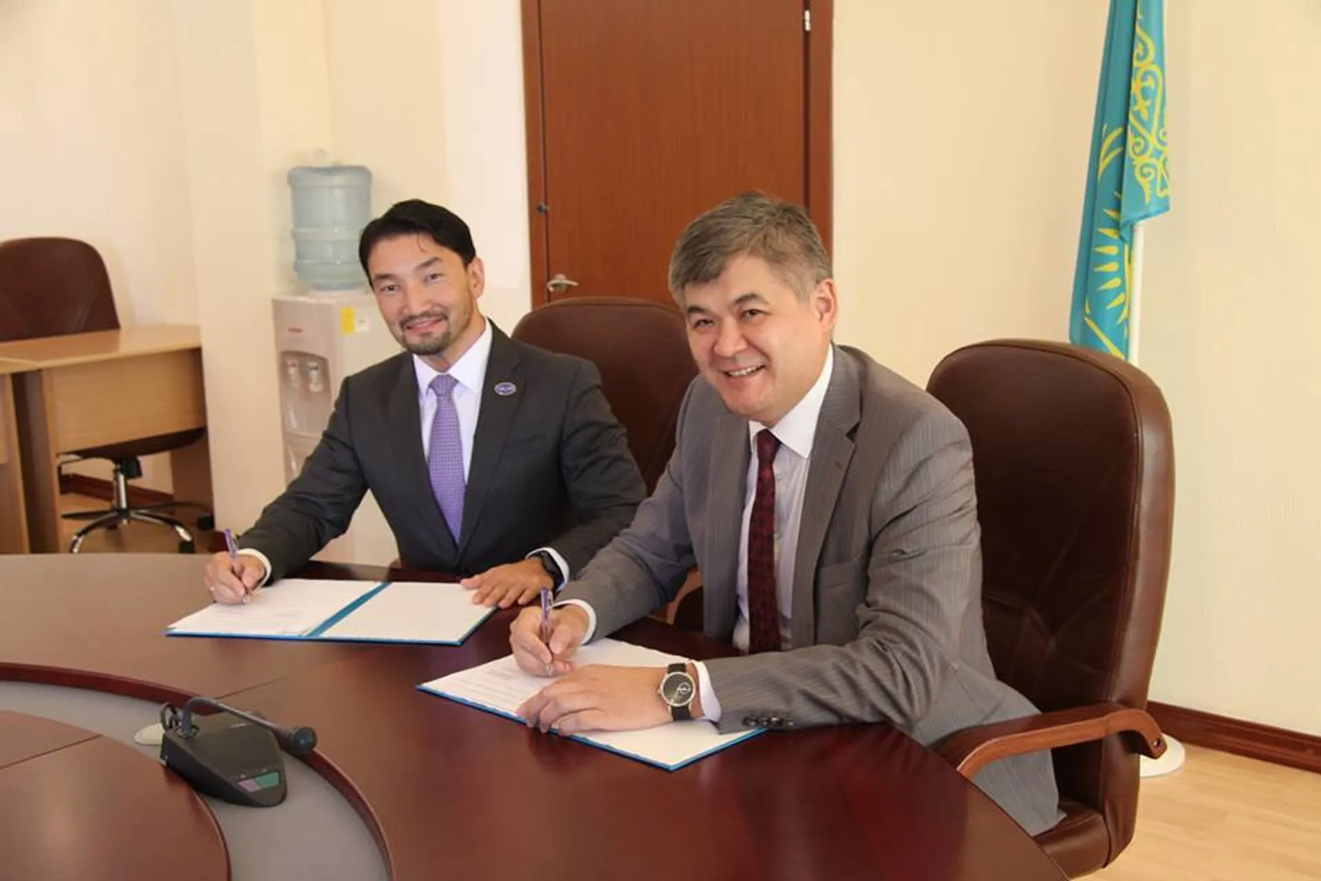 Капитал - Елжан Биртанов и Рахим Ошакбаев будут сотрудничать