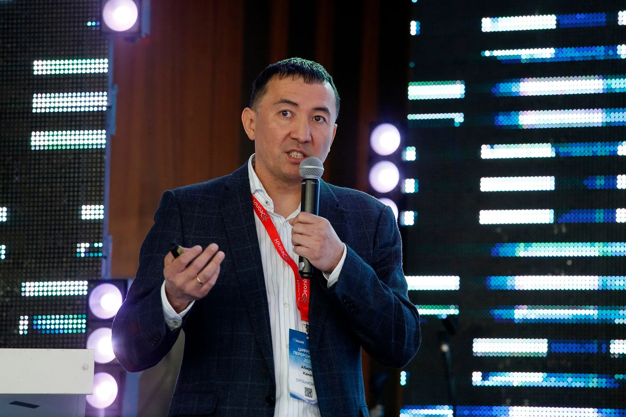 К 2033 году объем рынка ИИ в мире достигнет $4,8 трлн - эксперт 