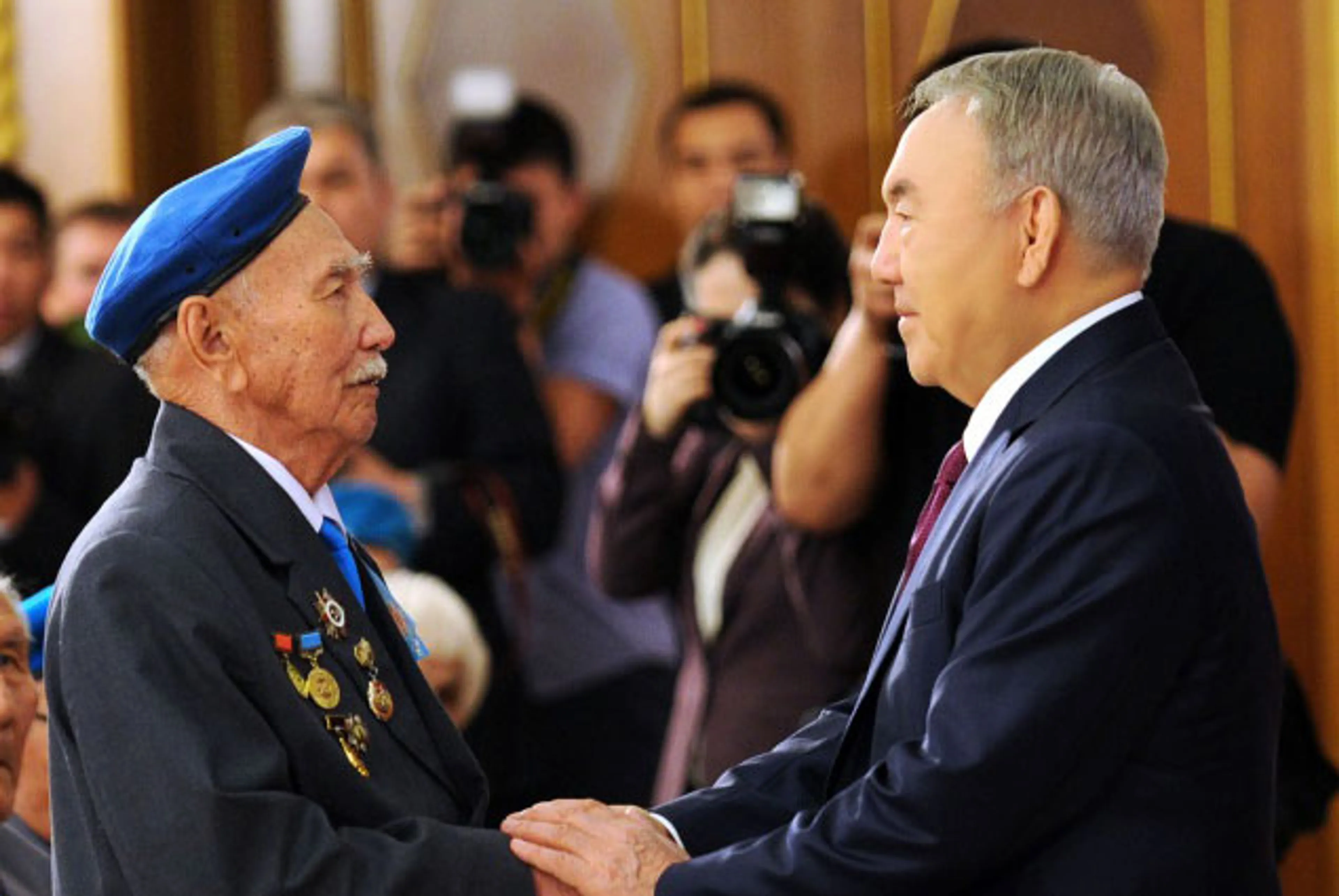 Капитал - Казахстан оказывает всю необходимую помощь ветеранам