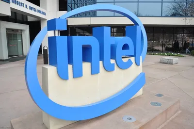 За год чистая прибыль Intel снизилась на 13%