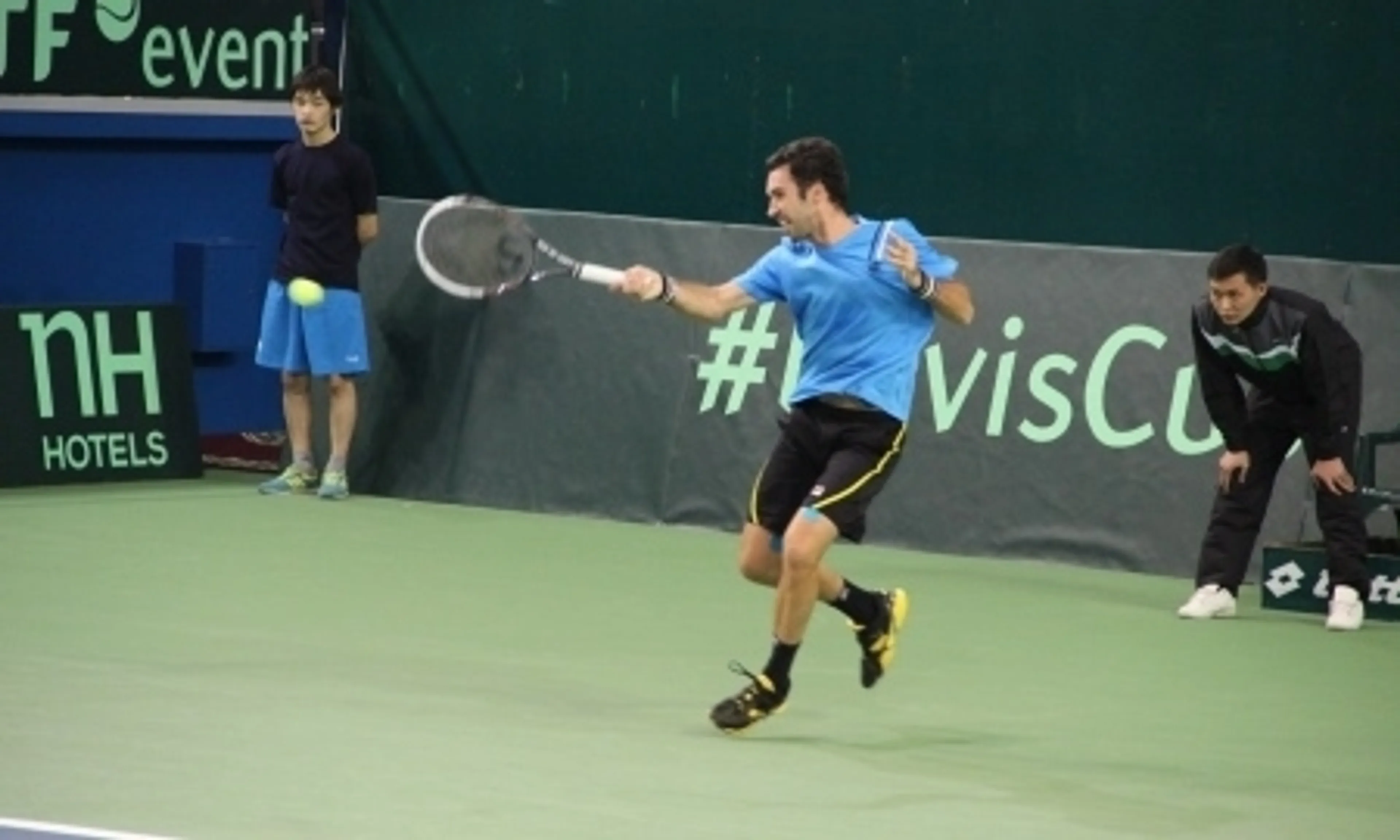 Капитал - Михаил Кукушкин уступил Федереру в рамках матча Кубка Дэвиса