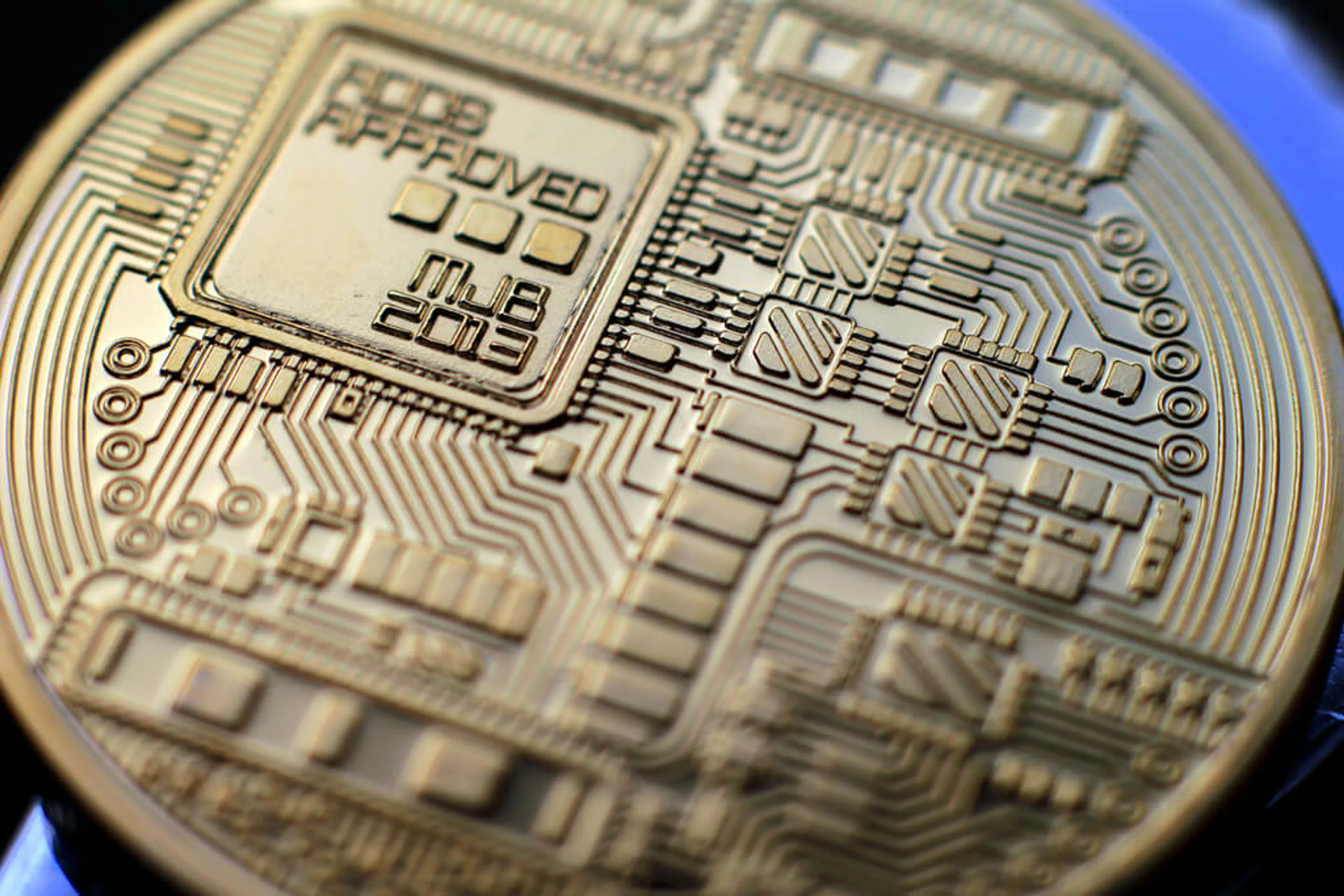 Капитал - Bitcoin преодолел отметку в $14 тысяч