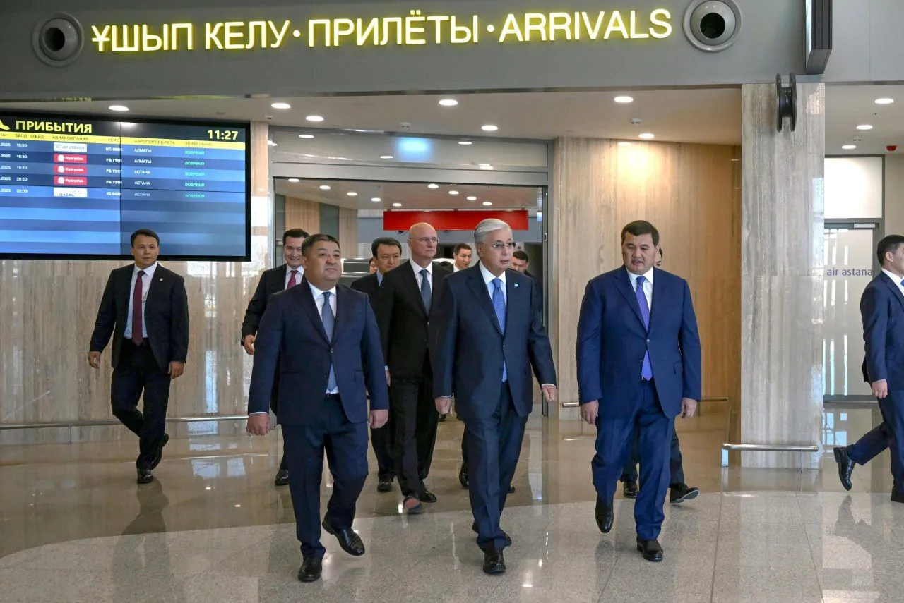 Глава государства посетил новый терминал международного аэропорта Қорқыт Ата