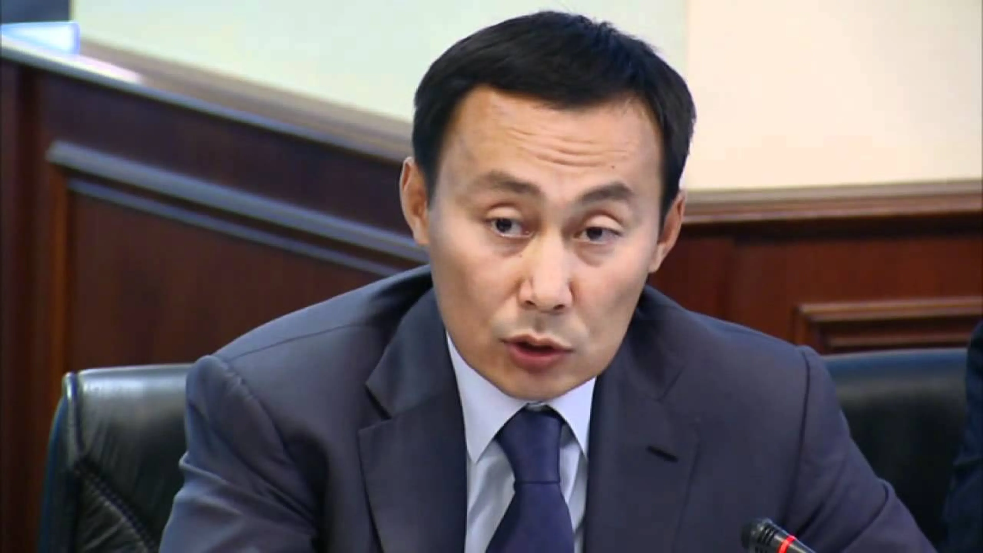 Капитал - Подаст ли в отставку Мамытбеков?