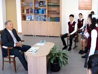 Капитал - Назарбаев посоветовал не увлекаться соцсетями