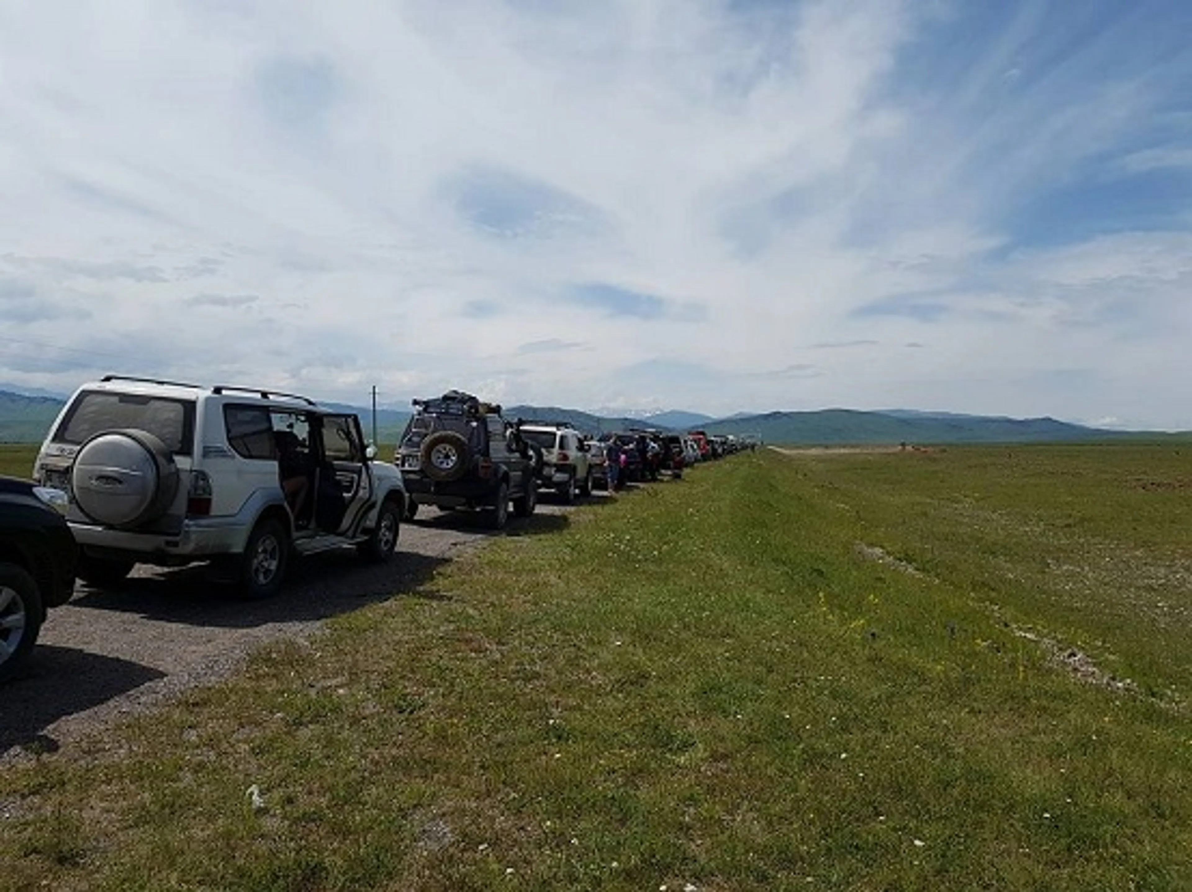 Капитал - Казахстанцы много часов простояли на границе Казахстана с Кыргызстаном