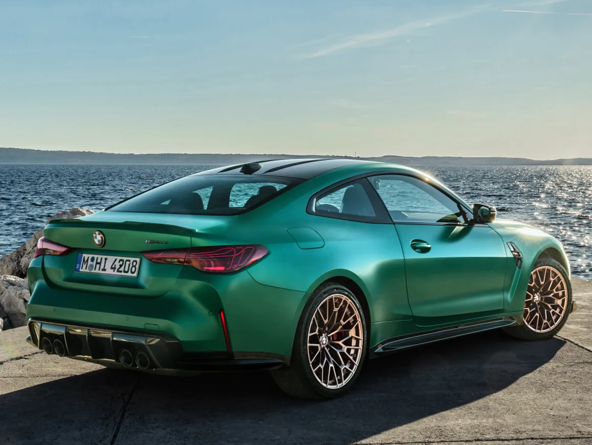 Обновленный Rolls-Royce Cullinan и BMW M4 CS - фото kapital.kz