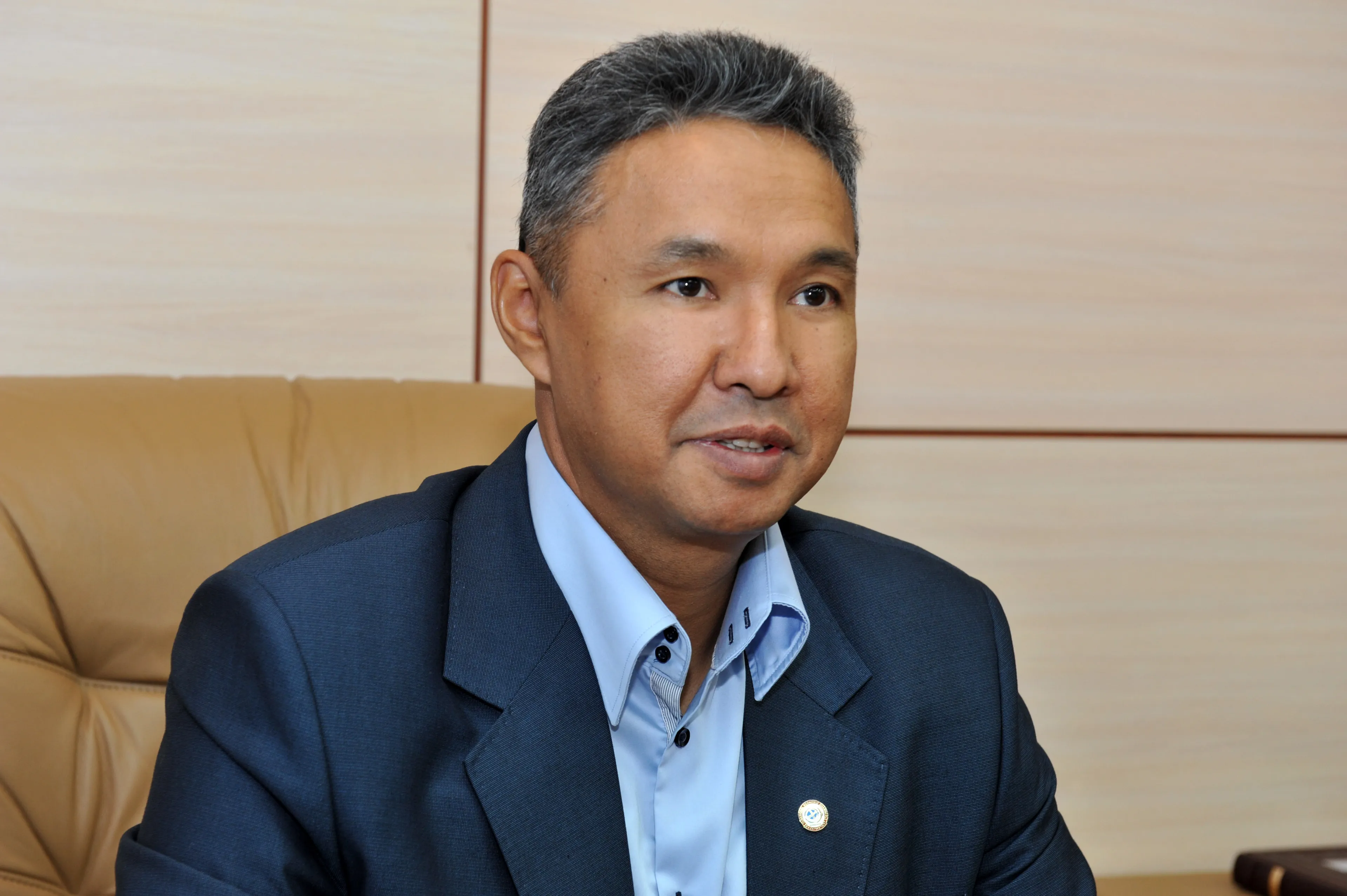 Капитал - Перуашев назвал правительство РК инертным