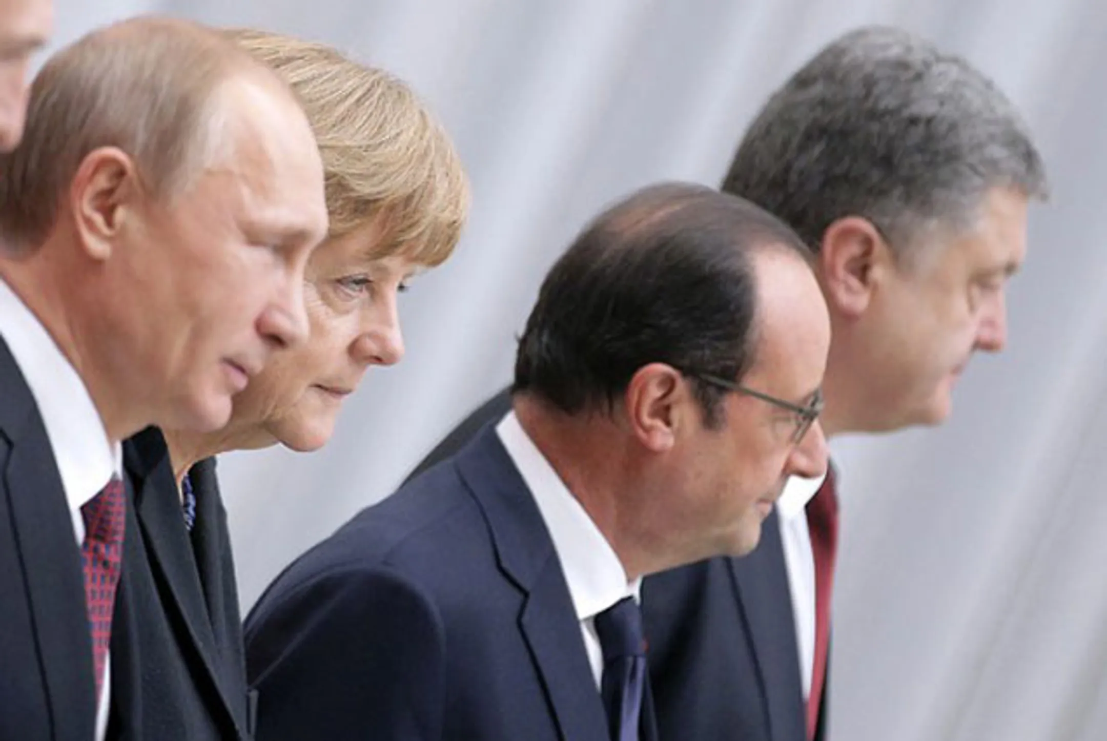 Путин и Порошенко обменялись рукопожатием - Image Kapital.kz