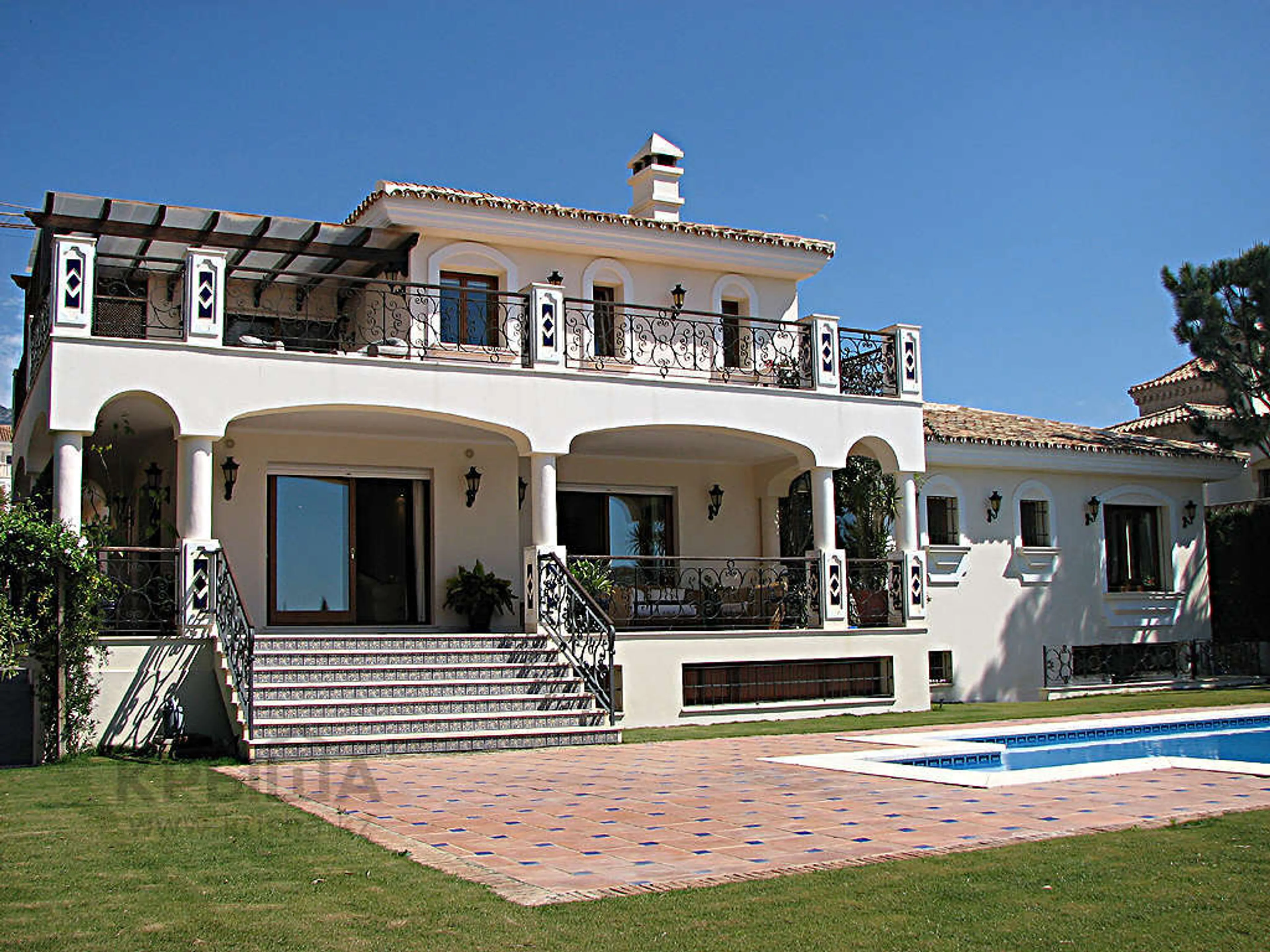 Капитал - В Казахстане надо повысить налог на предметы роскоши