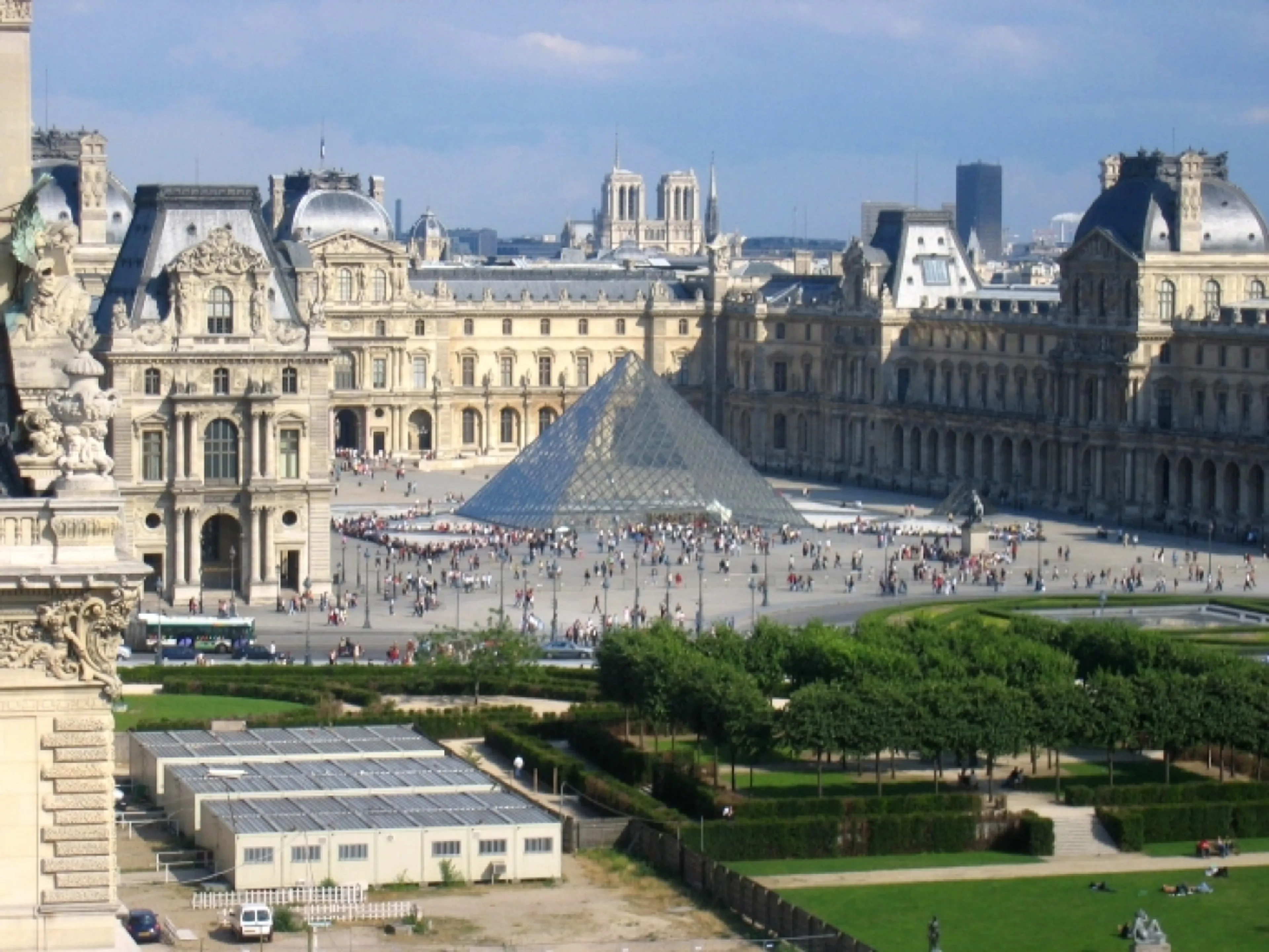 Капитал - Лувр закрылся из-за забастовки сотрудников