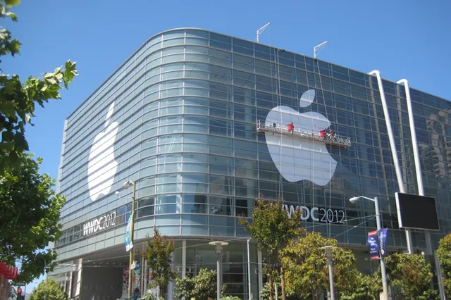Чистая прибыль Apple во II квартале года составила $11 млрд