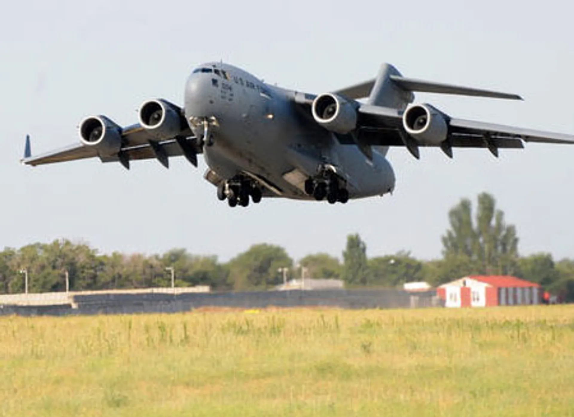 Капитал - США и Кыргызстан обсудят проект гражданского хаба в Манасе