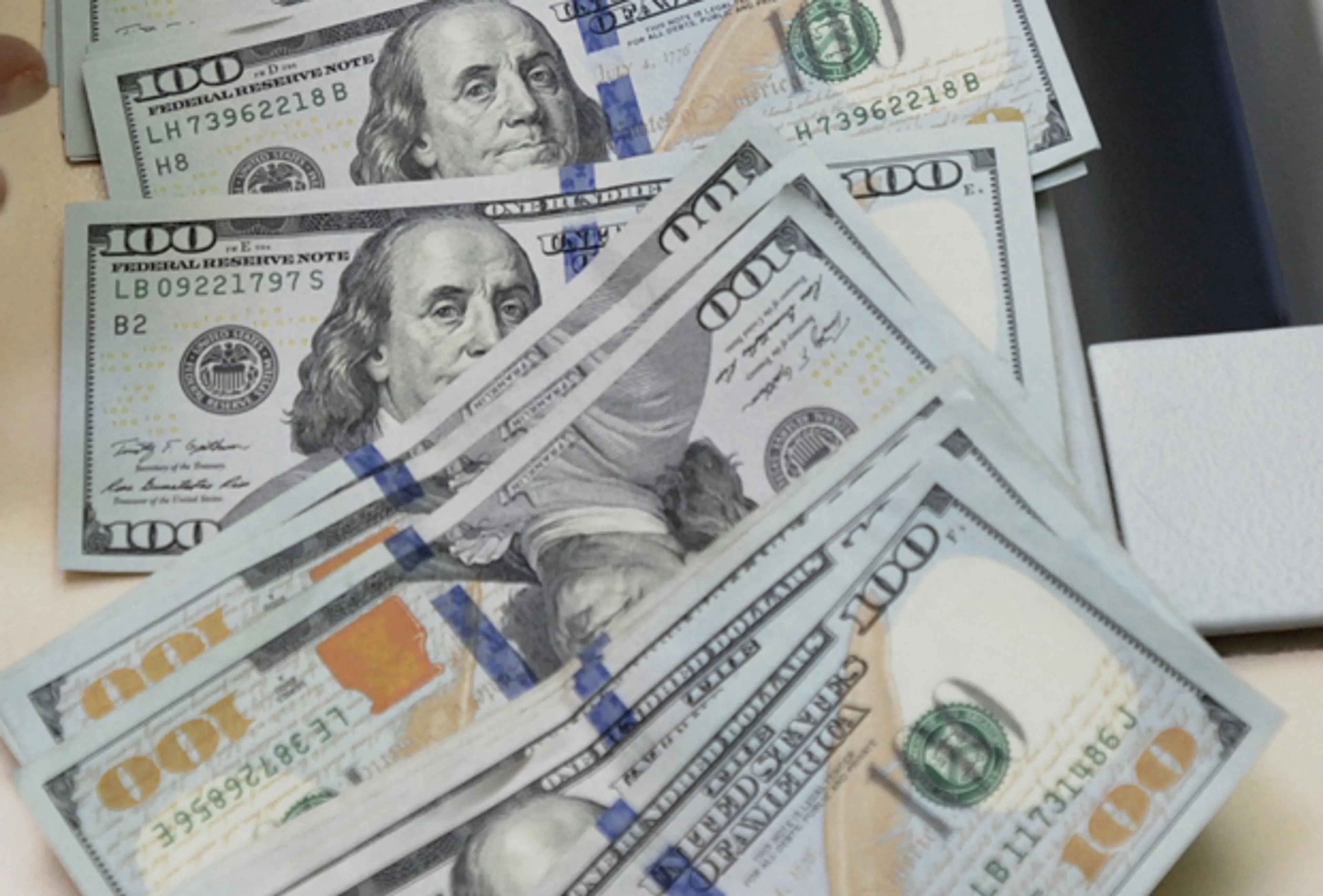 Капитал - Тенге вырос несмотря на падающую нефть