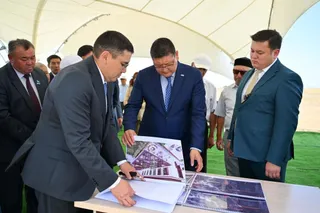 Фото: аким области Абай