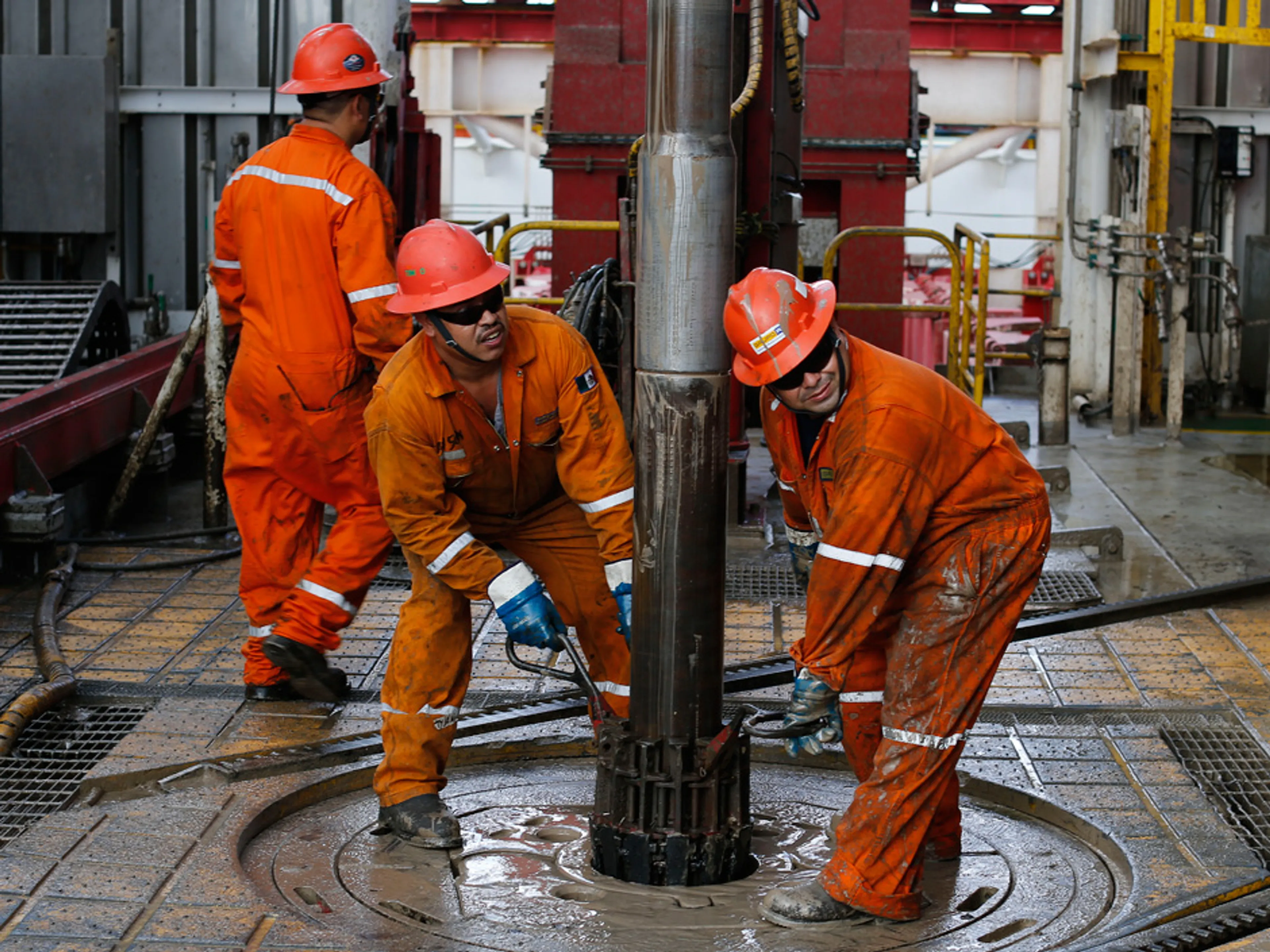 Капитал - МЭА предупредило о высокой волатильности нефтяных цен