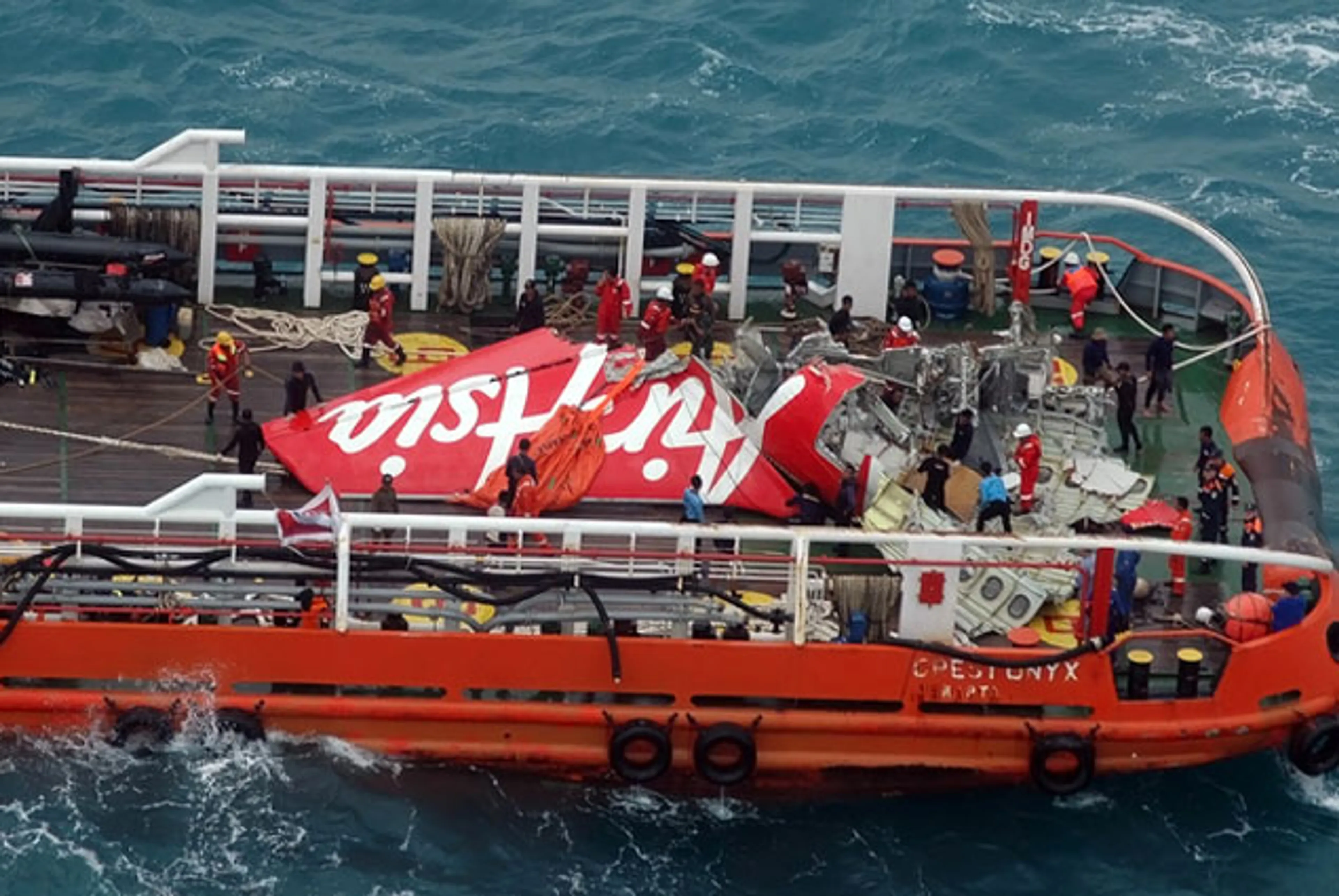 Капитал - У AirAsia мог быть неисправен бортовой компьютер