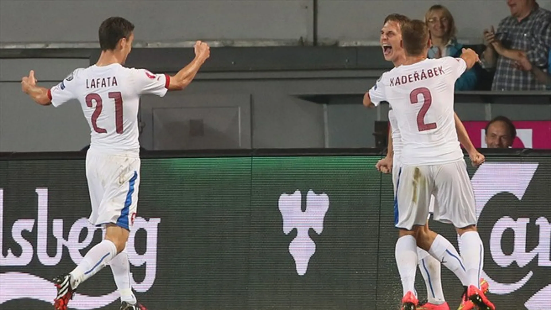 Капитал - Соперники сборной Казахстана по Евро-2016 провели свои матчи