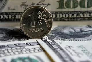 Капитал - ЦБ России поднял границы валютного коридора еще на 20 копеек
