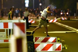 Капитал - Экстремисты нападают на мигрантов в Германии