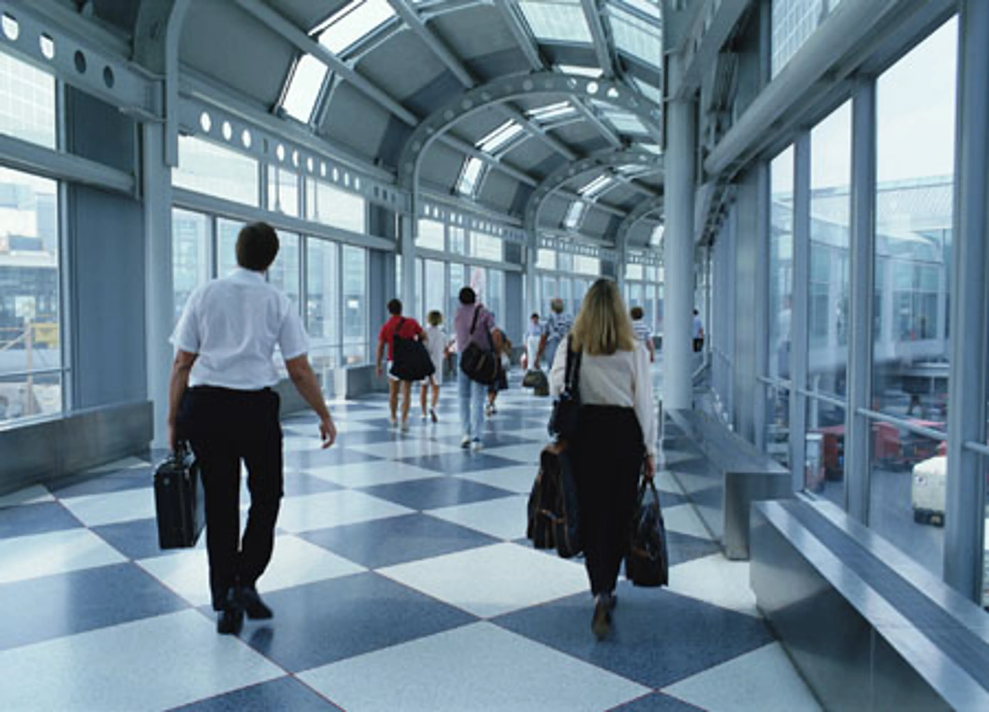 Капитал - Почему казахстанские бизнесмены «сидят на чемоданах»?