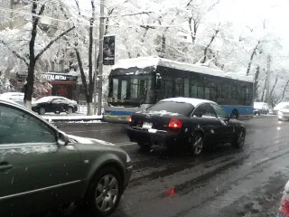 Капитал - За выходные из Алматы вывезли 2 600 м3 снега